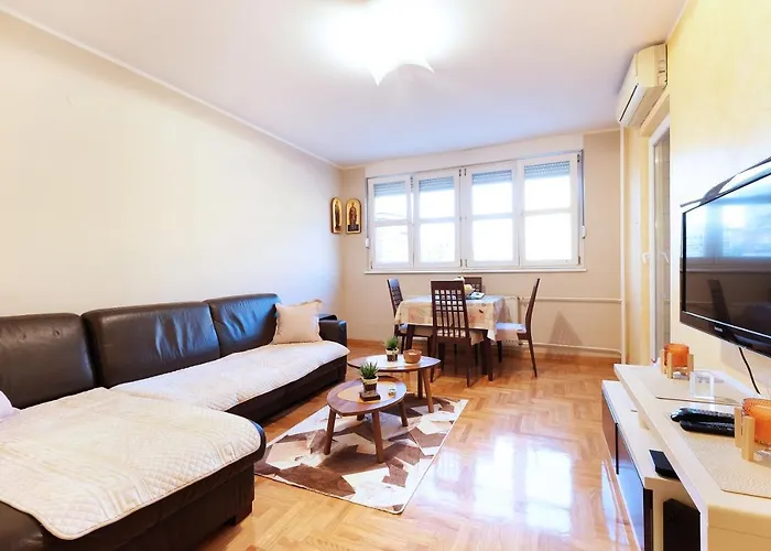 Sky City View Apartment & Big Terrace